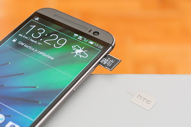 HTC One M8 (6).jpg